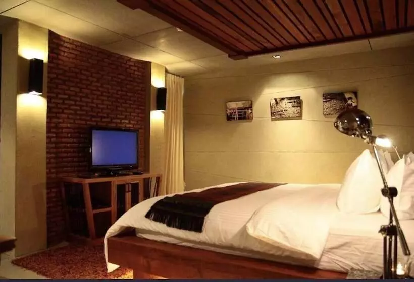 Fotos del hotel The Fusion Suites:  18