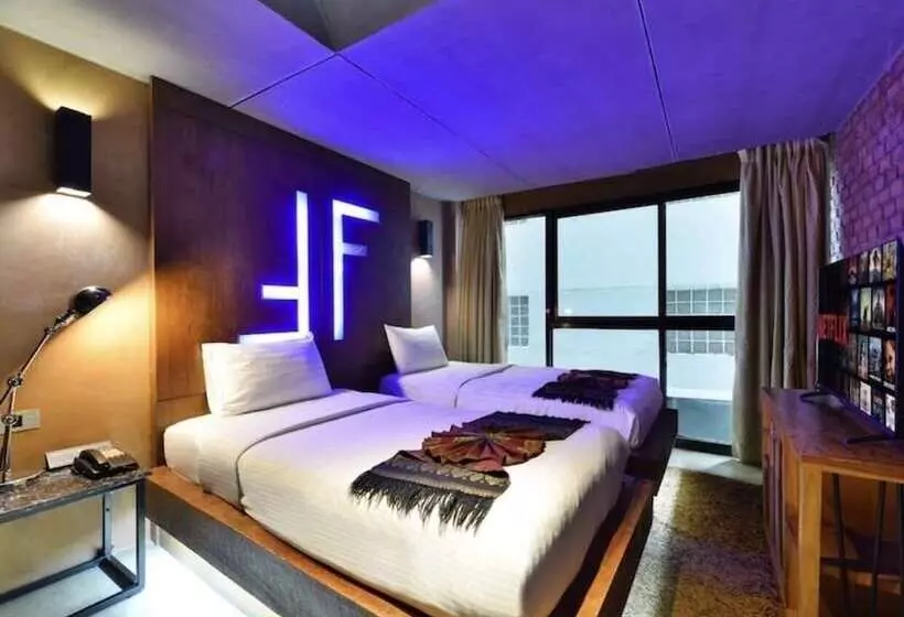 Fotos del hotel The Fusion Suites:  15