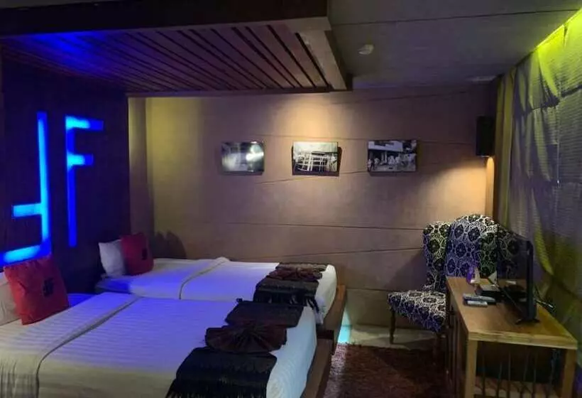 Fotos del hotel The Fusion Suites:  11