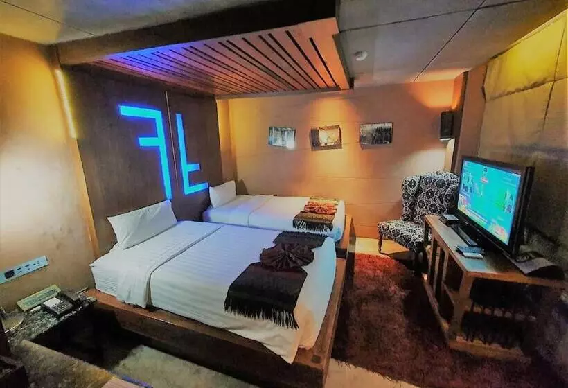 Fotos del hotel The Fusion Suites:  9