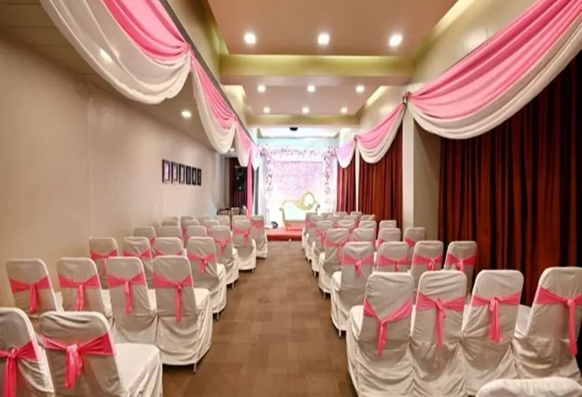 Fotos del hotel Treebo Trend Legend Ii Santa Cruz:  12