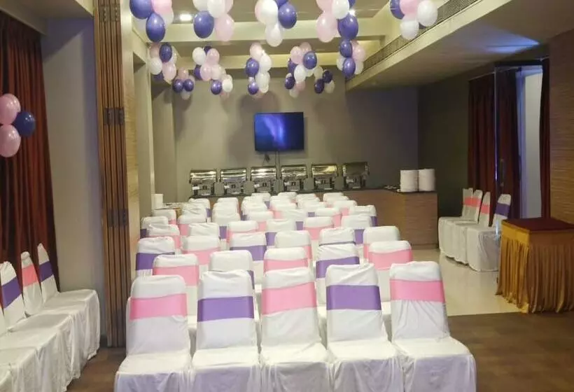 Fotos del hotel Treebo Trend Legend Ii Santa Cruz:  8