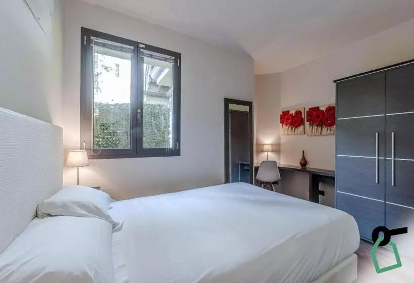 Ih S Firenze Select Executive