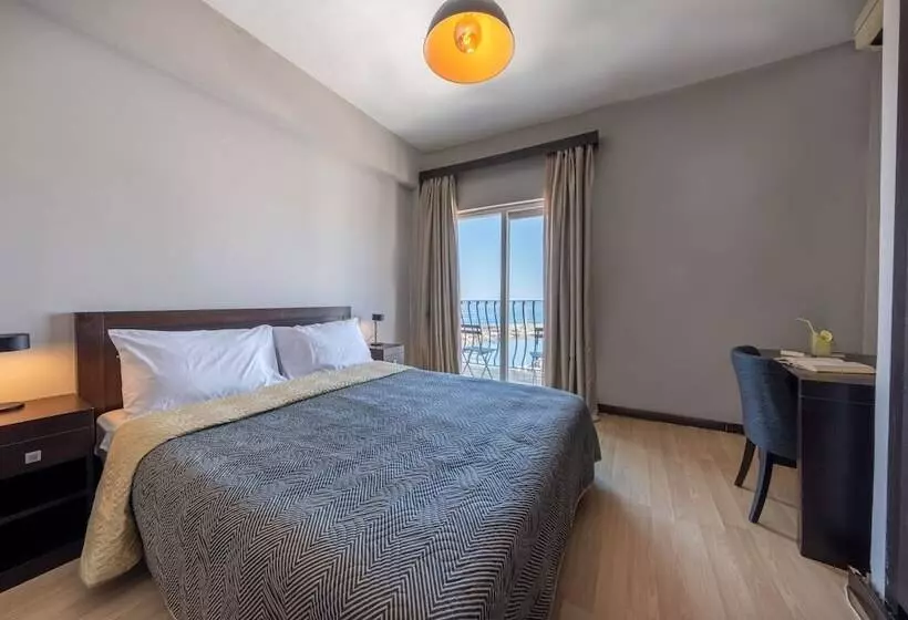 Fotos del hotel British  Girne:  19