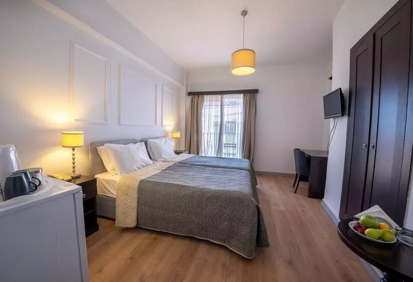 Fotos del hotel British  Girne:  12