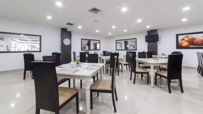 Fotos del hotel Azor Cali Versalles:  7