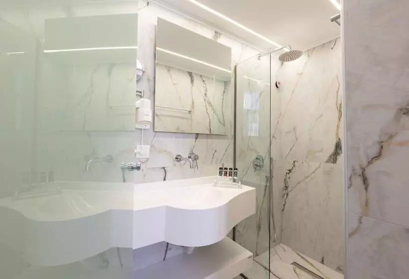 Fotos del hotel Kinissi Palace:  11