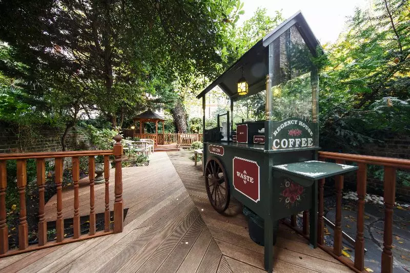 Fotos del hotel Regency House:  5