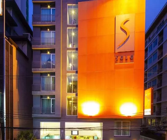 Solo, Sukhumvit 2, Bangkok  Sha Extra Plus