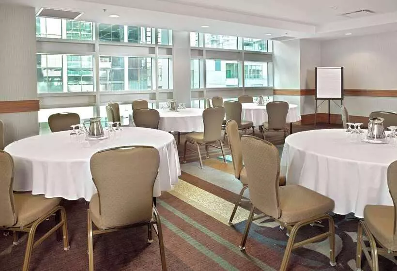 Fotos del hotel Coast Coal Harbour Vancouver Hotel By Apa:  11
