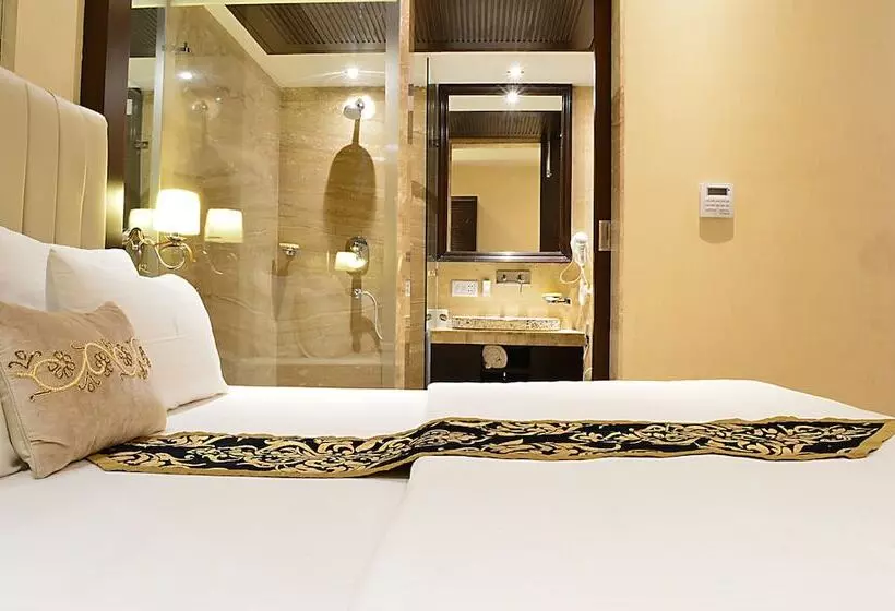 Fotos del hotel Emperor Palms At Karol Bagh:  5