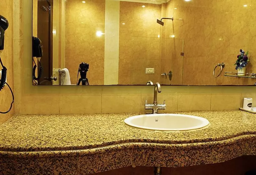 Fotos del hotel Emperor Palms At Karol Bagh:  10