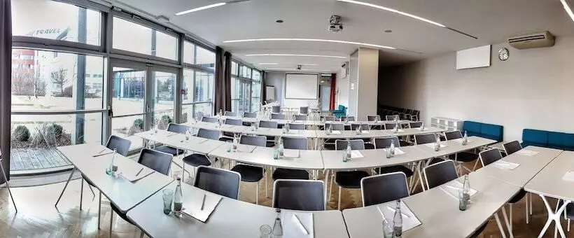 Fotos del hotel Holiday Inn Prague Airport, An Ihg:  5