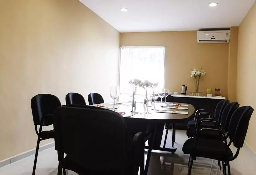 Fotos del hotel Mision Express Merida Altabrisa:  11