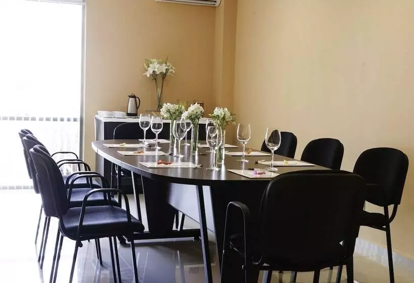 Fotos del hotel Mision Express Merida Altabrisa:  16