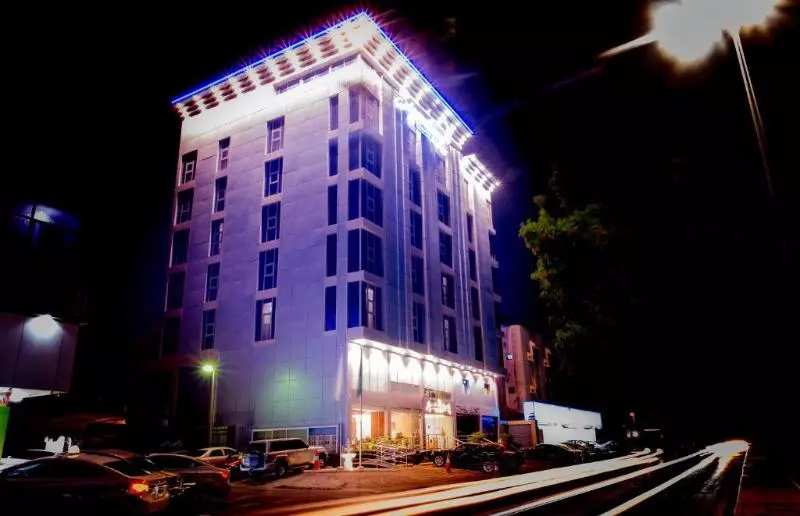 Fotos del hotel Signature:  5