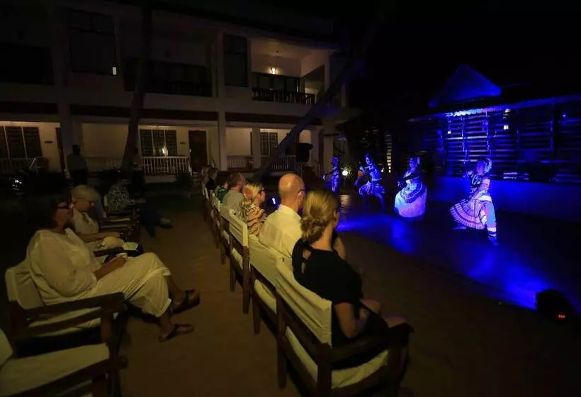 Fotos del hotel Beach And Lake Ayurvedic Resort:  3