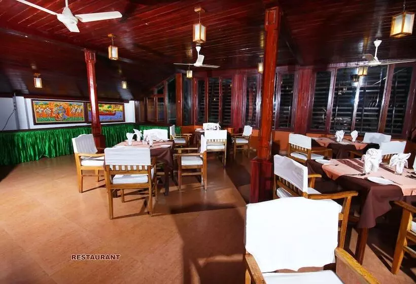 Fotos del hotel Beach And Lake Ayurvedic Resort:  2