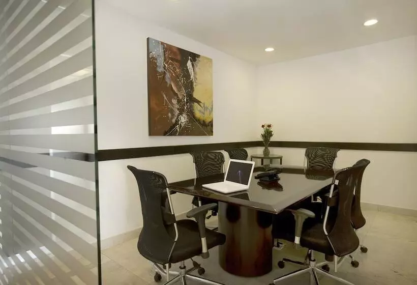 Fotos del hotel One Aguascalientes Sur:  5