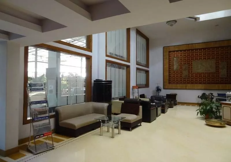 Fotos del hotel Golden Metro:  13