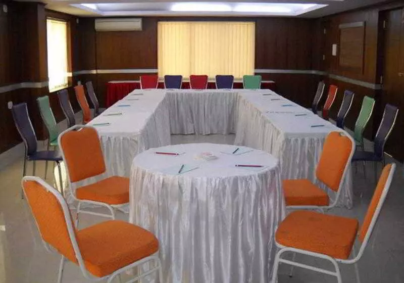 Fotos del hotel Golden Metro:  15