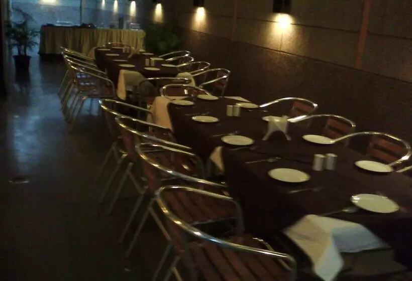 Fotos del hotel Collection O 30016 Citiotel Shivajinagar:  3