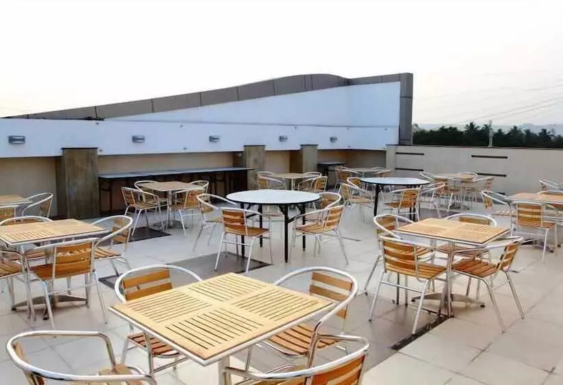 Fotos del hotel Collection O 30016 Citiotel Shivajinagar:  12