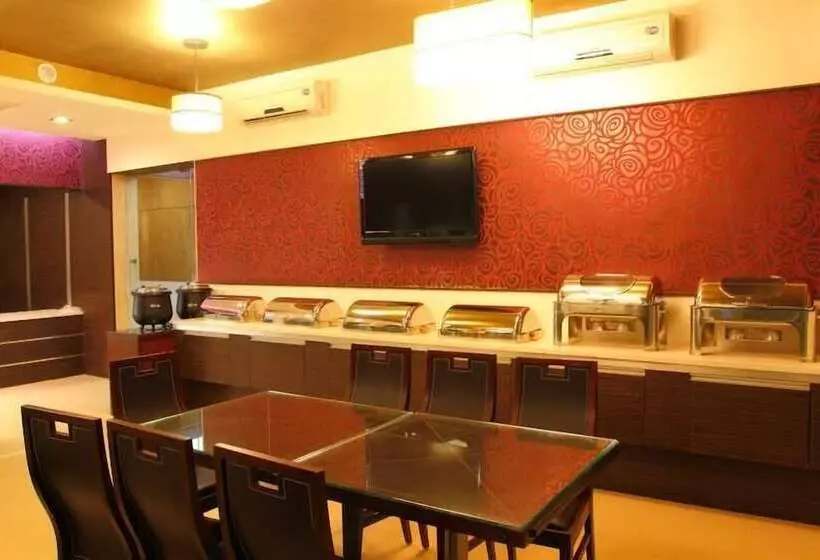 Fotos del hotel Collection O 30016 Citiotel Shivajinagar:  4