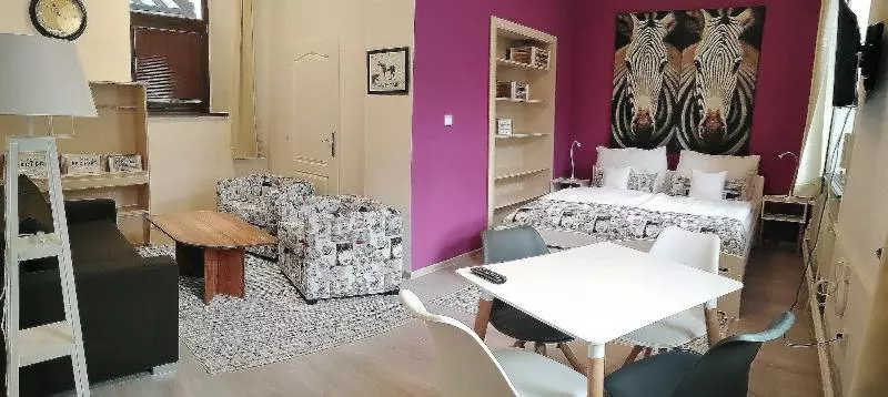 Fotos del hotel Pension Horse Inn:  8