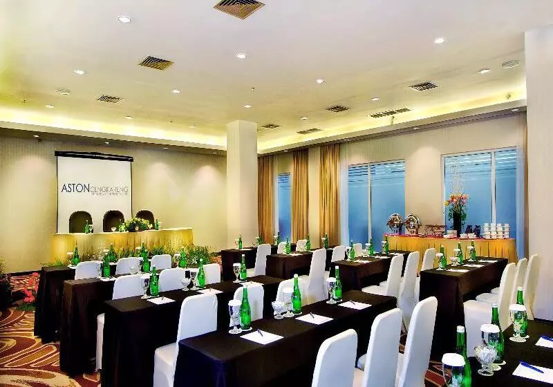 Fotos del hotel Royal Palm Hotel & Conference Center Cengkareng:  10
