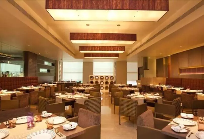 Fotos del hotel The Raintree, Anna Salai:  20