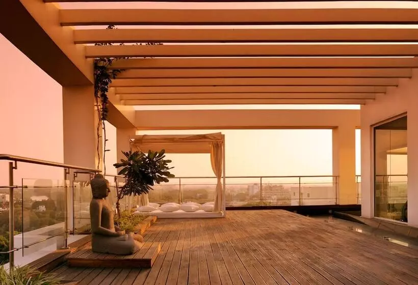 Fotos del hotel The Raintree, Anna Salai:  6