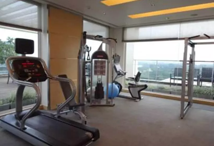 Fotos del hotel The Raintree, Anna Salai:  15