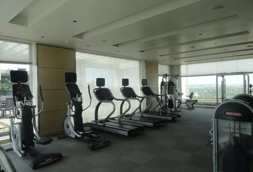 Fotos del hotel The Raintree, Anna Salai:  3