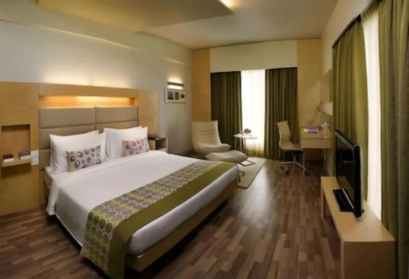 Fotos del hotel The Raintree, Anna Salai:  14