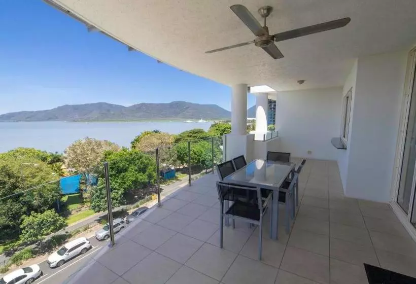Fotos del hotel Waters Edge Apartment Cairns:  10
