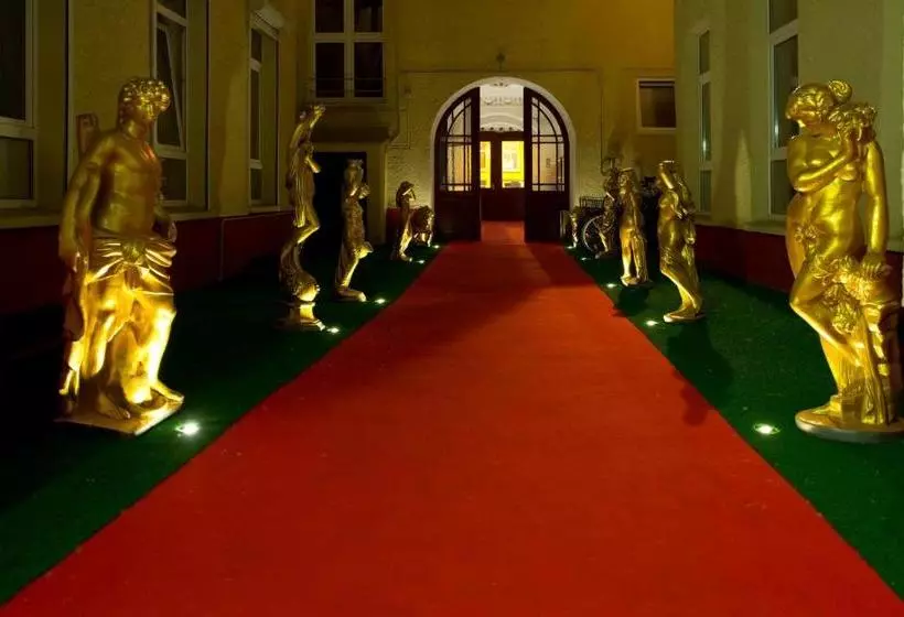 Fotos del hotel &amp; Apartments Zarenhof Berlin Mitte:  12