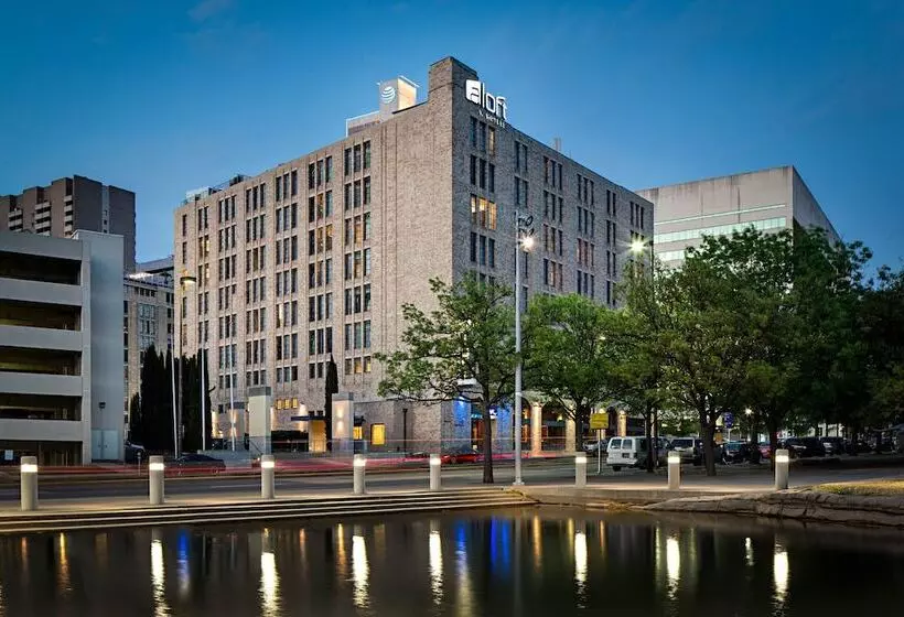 Aloft Dallas Downtown