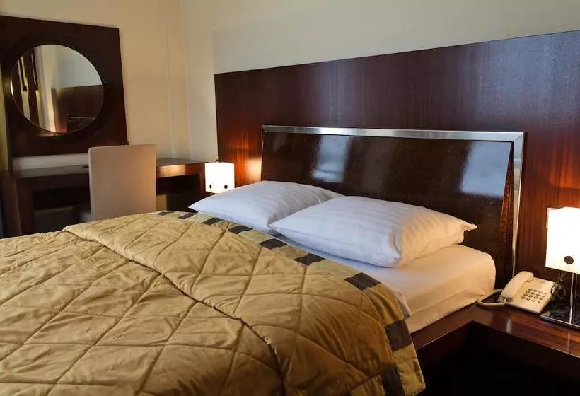 Fotos del hotel Atina:  16