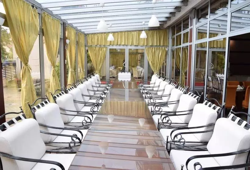 Fotos del hotel Atina:  7