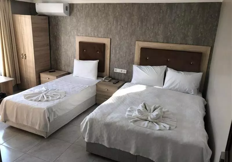 Fotos del hotel Rougenoire:  18