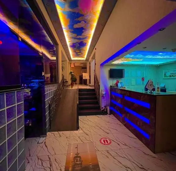 Fotos del hotel Rougenoire:  5