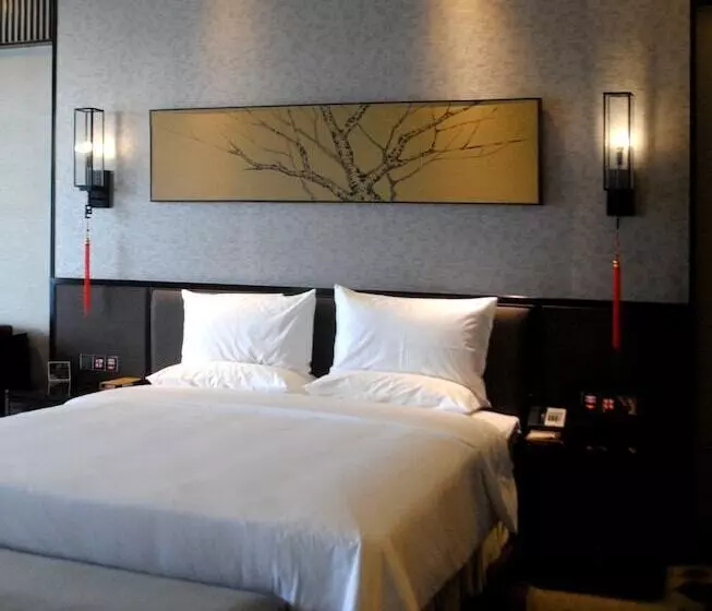 Huaqing Aegean Inter Hot Spring Resort