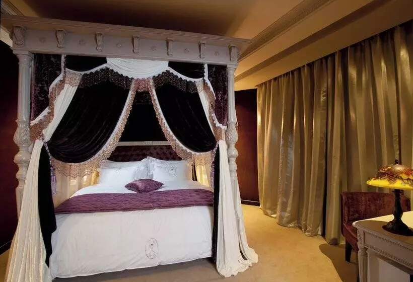 Fotos del hotel Art Palace Suites & Spa  Châteaux & Hôtels Collection:  23