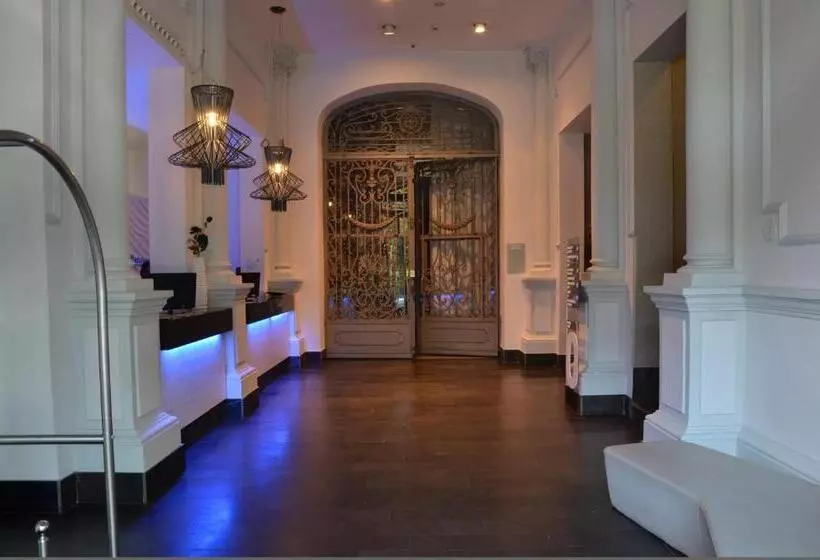 Fotos del hotel Petit Palace Savoy Alfonso Xii:  11