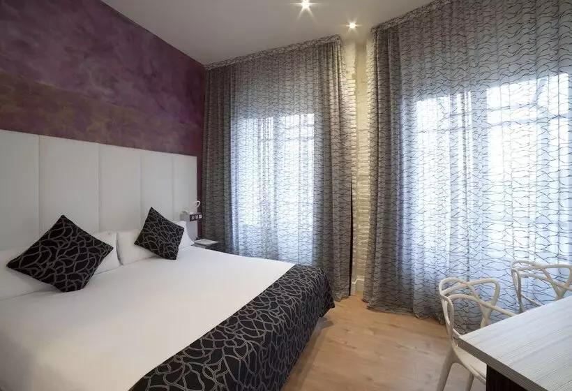 Fotos del hotel Petit Palace Savoy Alfonso Xii:  2