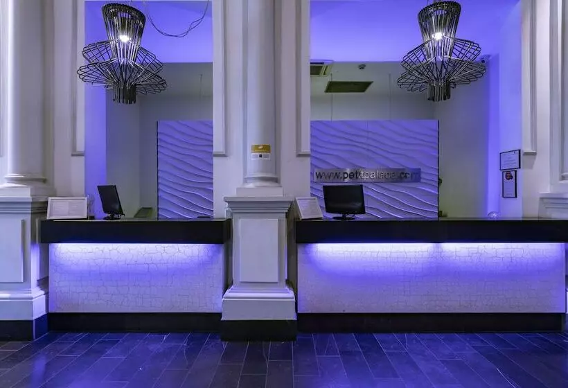 Fotos del hotel Petit Palace Savoy Alfonso Xii:  7