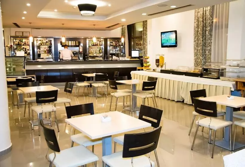 Fotos del hotel Airport Tirana:  15