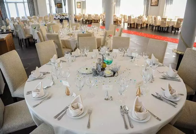 Fotos del hotel Airport Tirana:  6