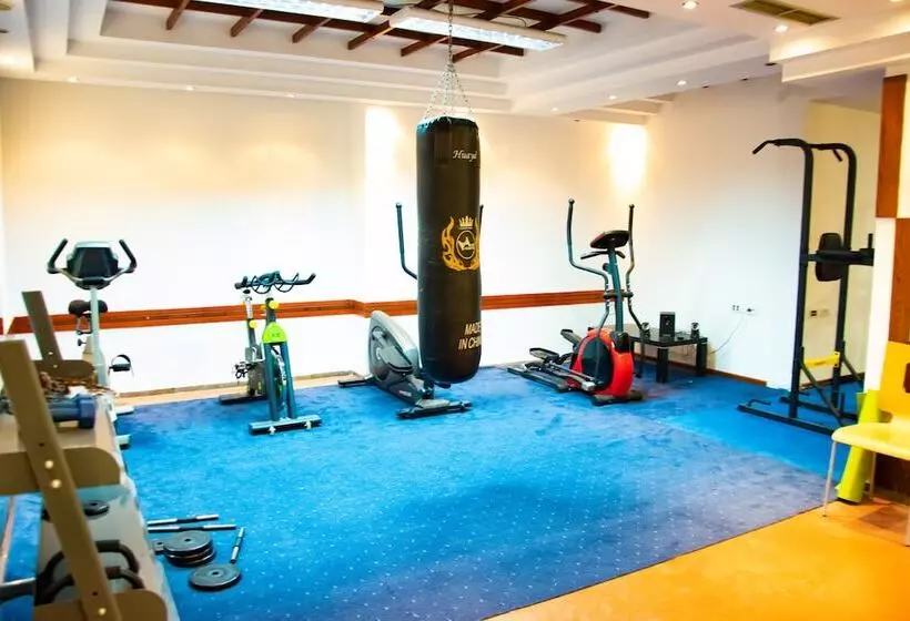 Fotos del hotel Airport Tirana:  13